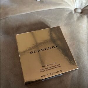 Burberry Gold Glow Fragranced Luminising Powder